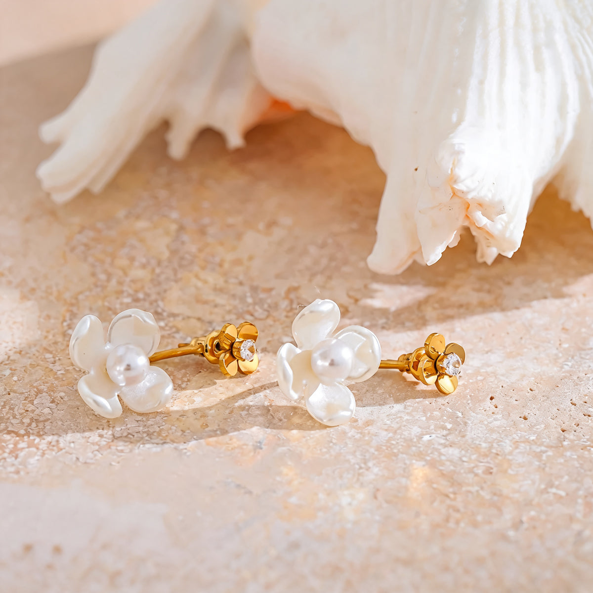 Libby Flower Stud Earrings