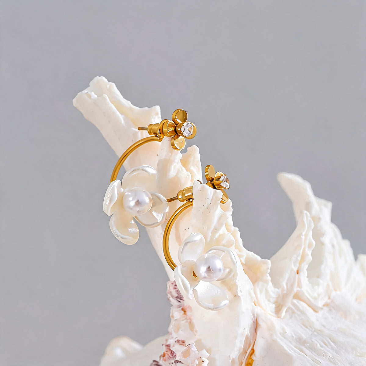 Libby Flower Stud Earrings