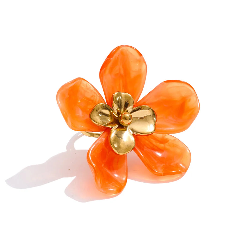 Effie Resin Flower Ring