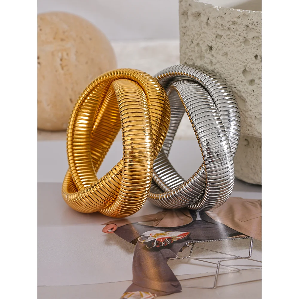 Ada Wide Stacking Bangle