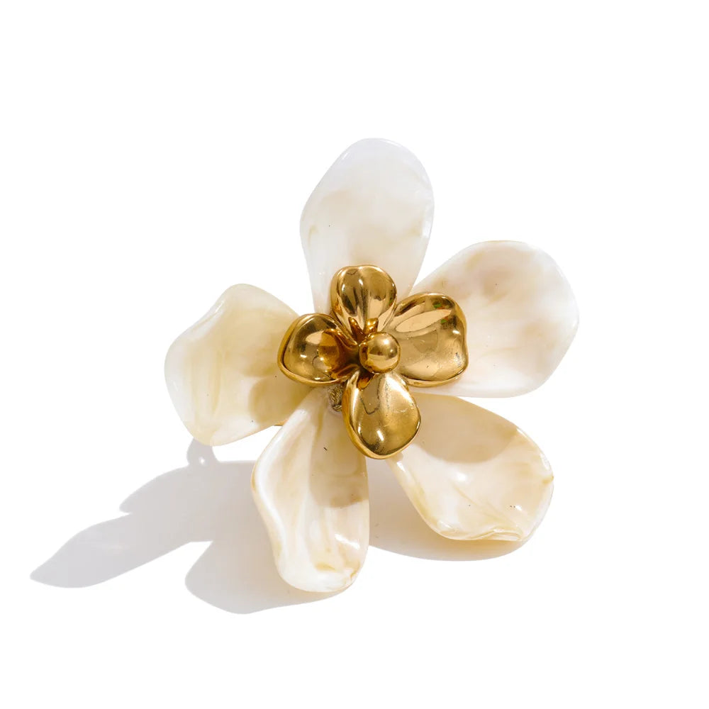 Effie Resin Flower Ring