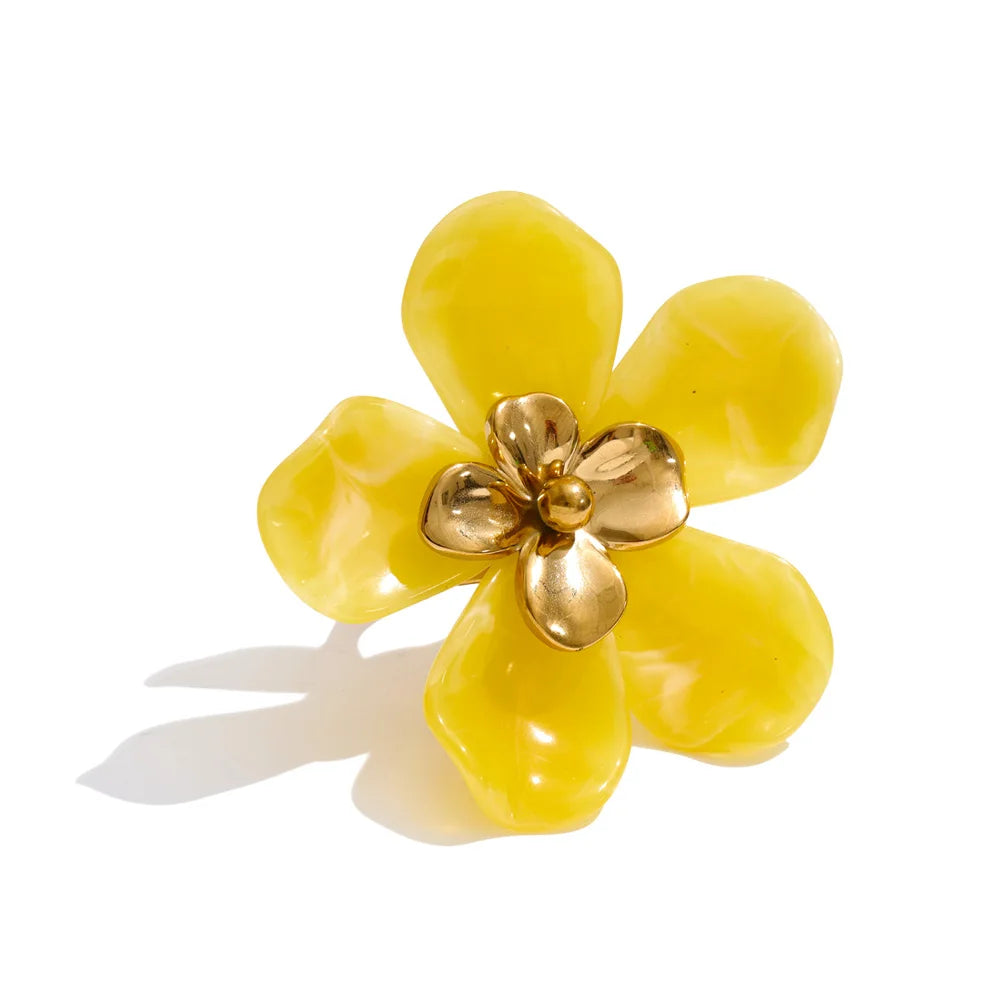 Effie Resin Flower Ring