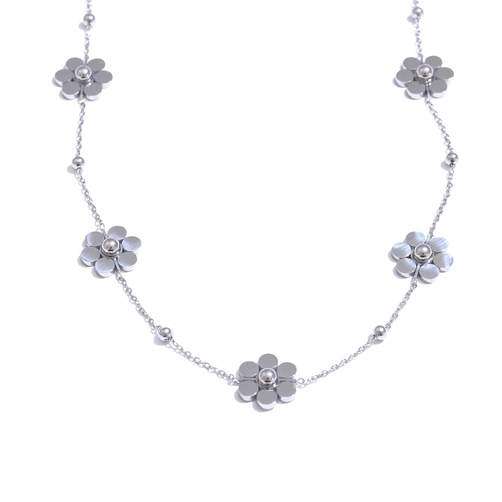 Briar Flower Chain Necklace