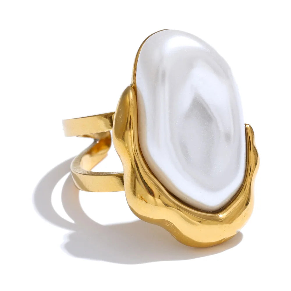 Maren open pearl ring in gold-plated stainless steel