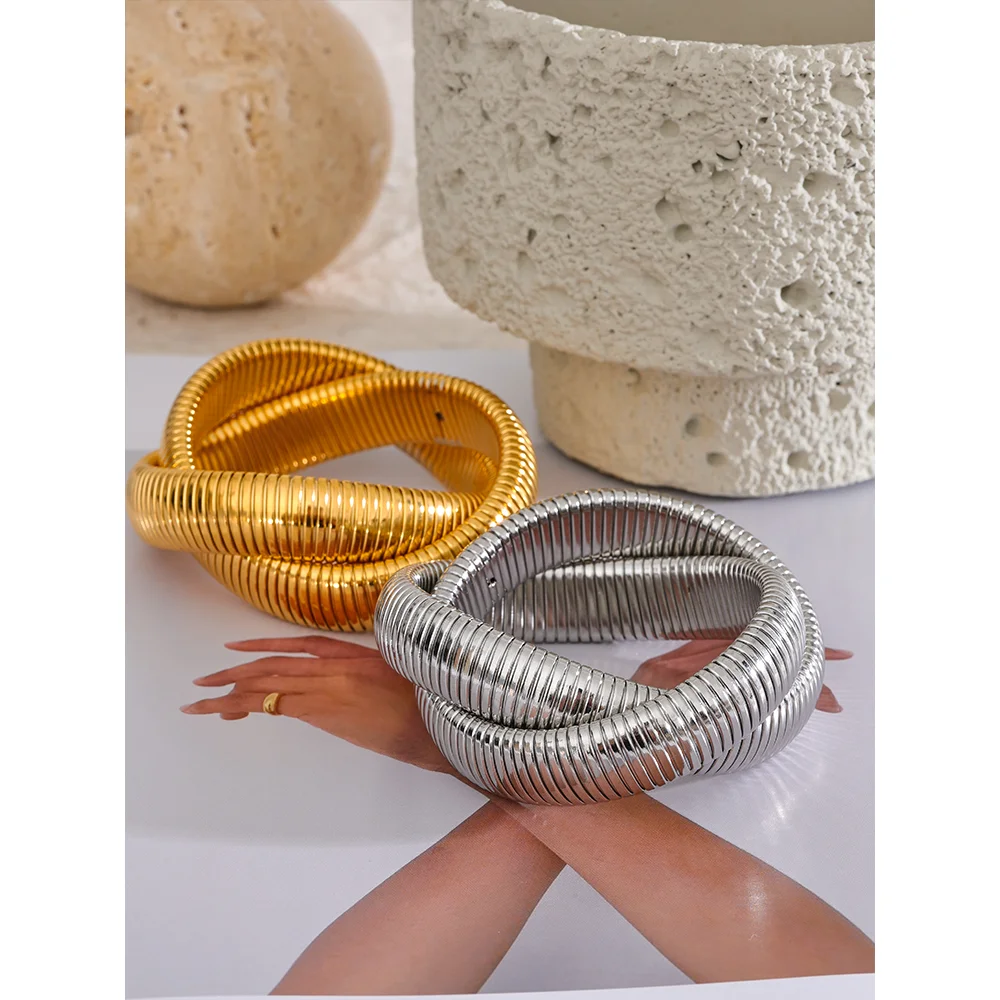 Ada Wide Stacking Bangle
