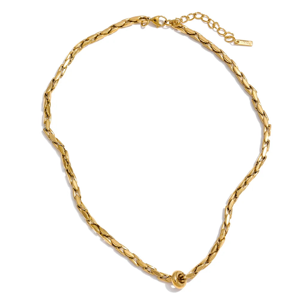 Alma Fine Chain Necklace