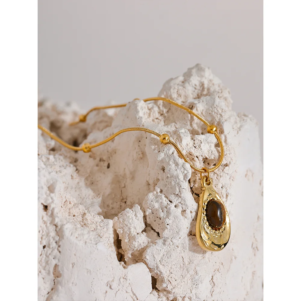 Wynn Tiger Stone Necklace