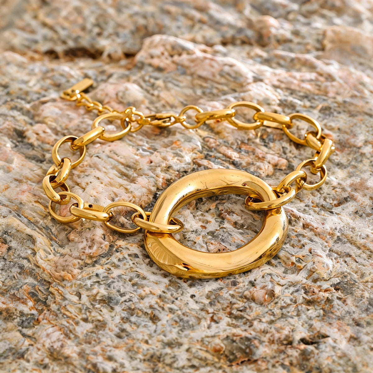 Reeve Oval Link Bracelet
