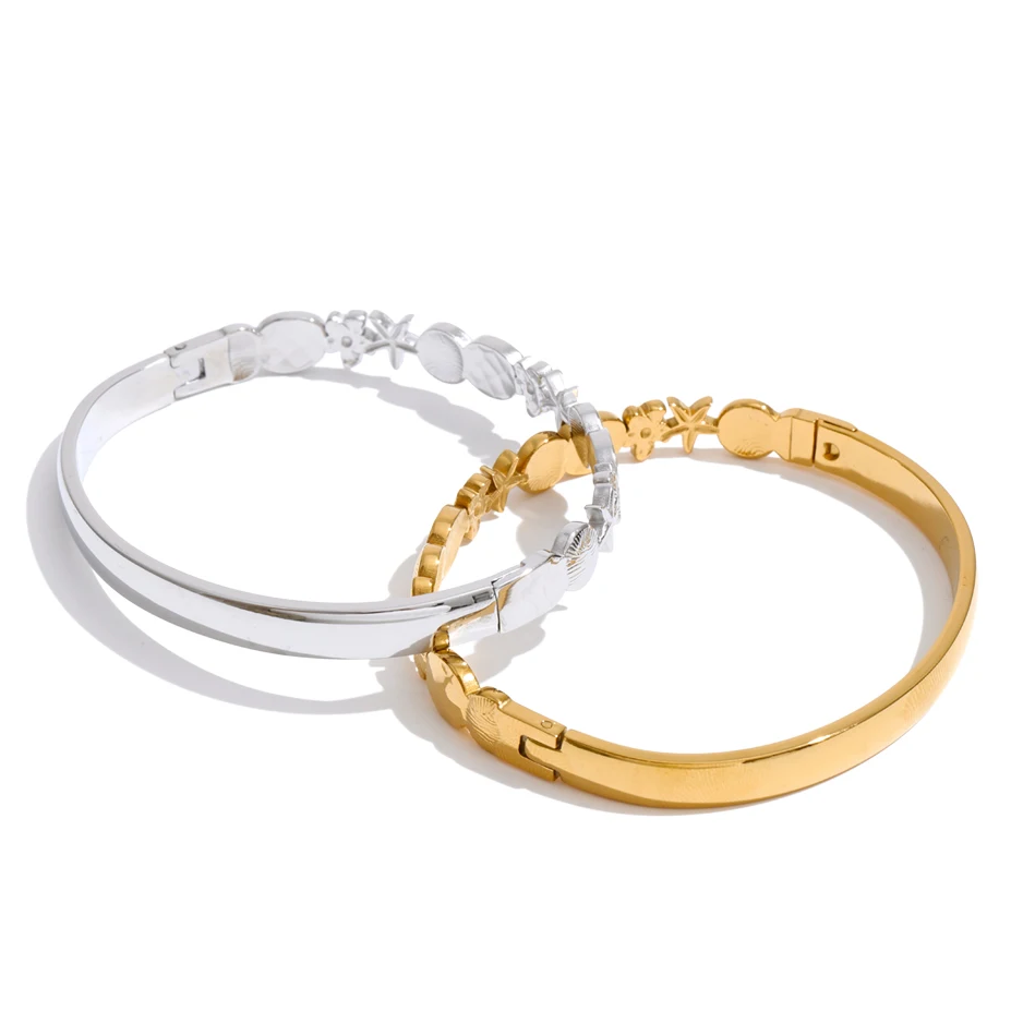 Roan Starfish Bangle