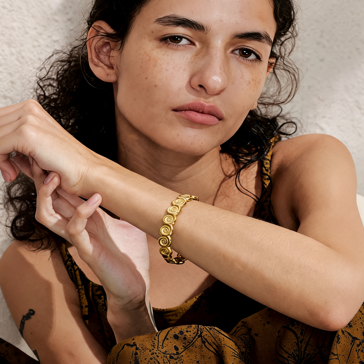 Marin Shell Bangle