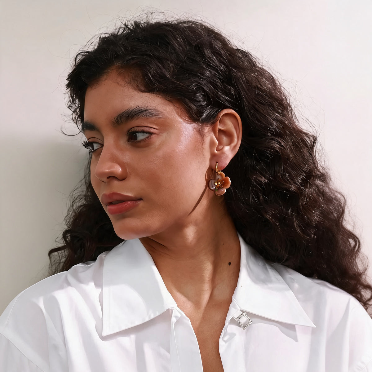 Rilla Resin Flower Earrings