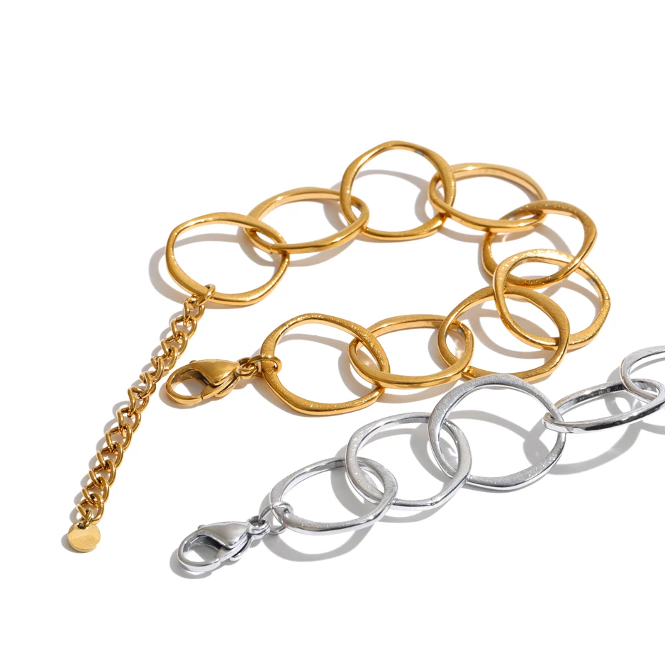Bramble Oval Link Bracelet
