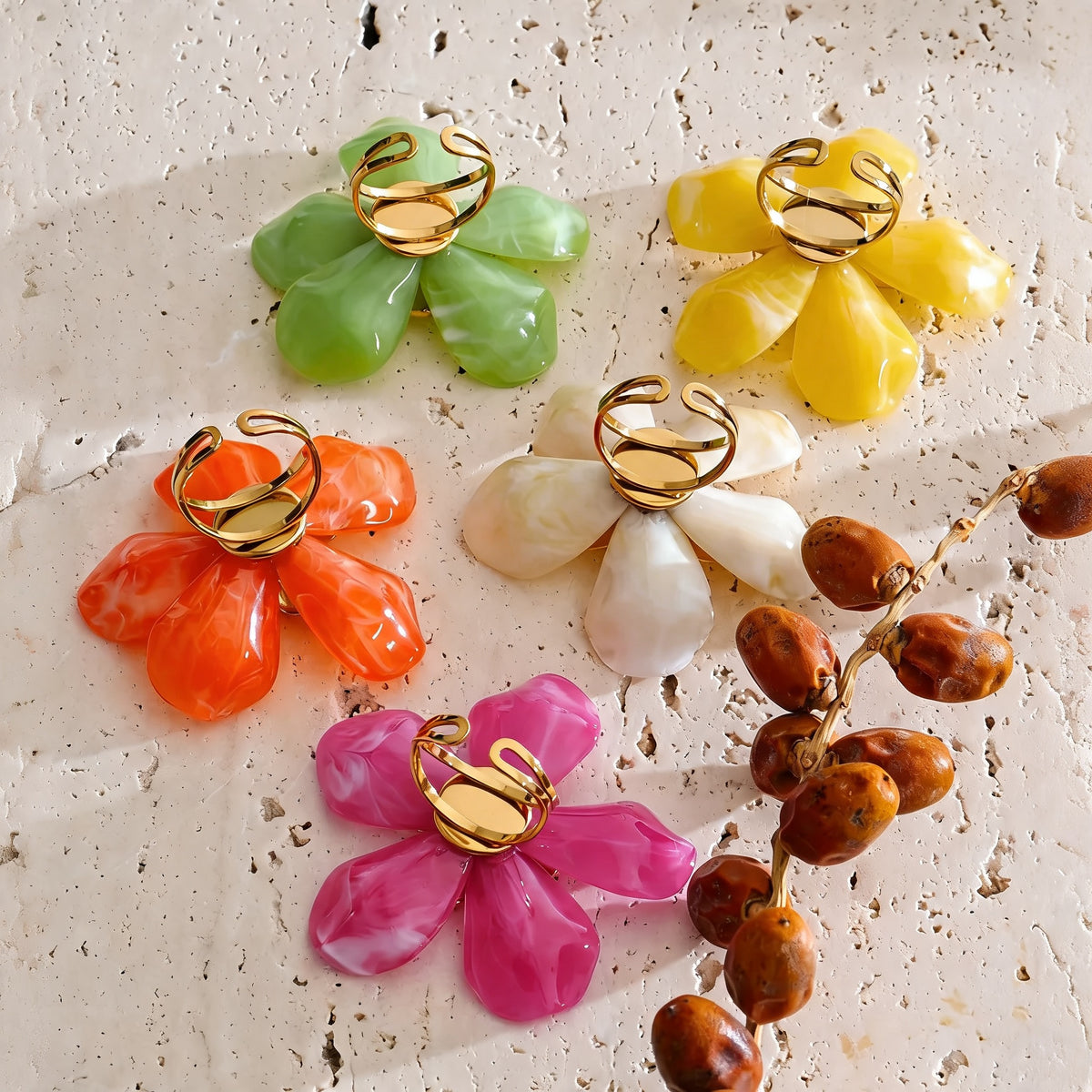 Effie Resin Flower Ring