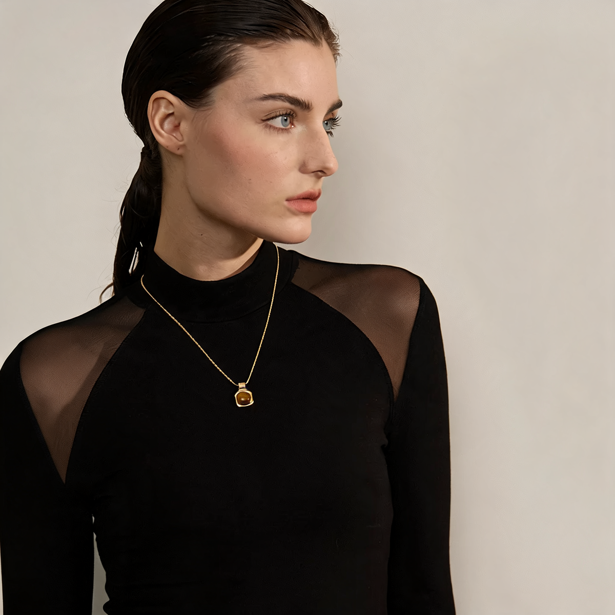 Greta Stone Pendant Necklace