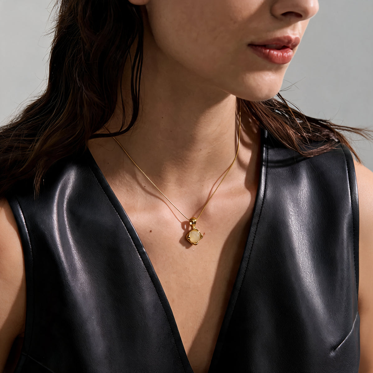 Heath Stone Pendant Necklace