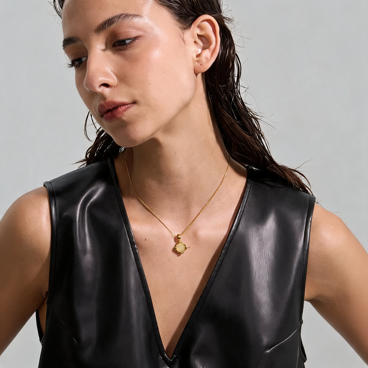 Heath Stone Pendant Necklace