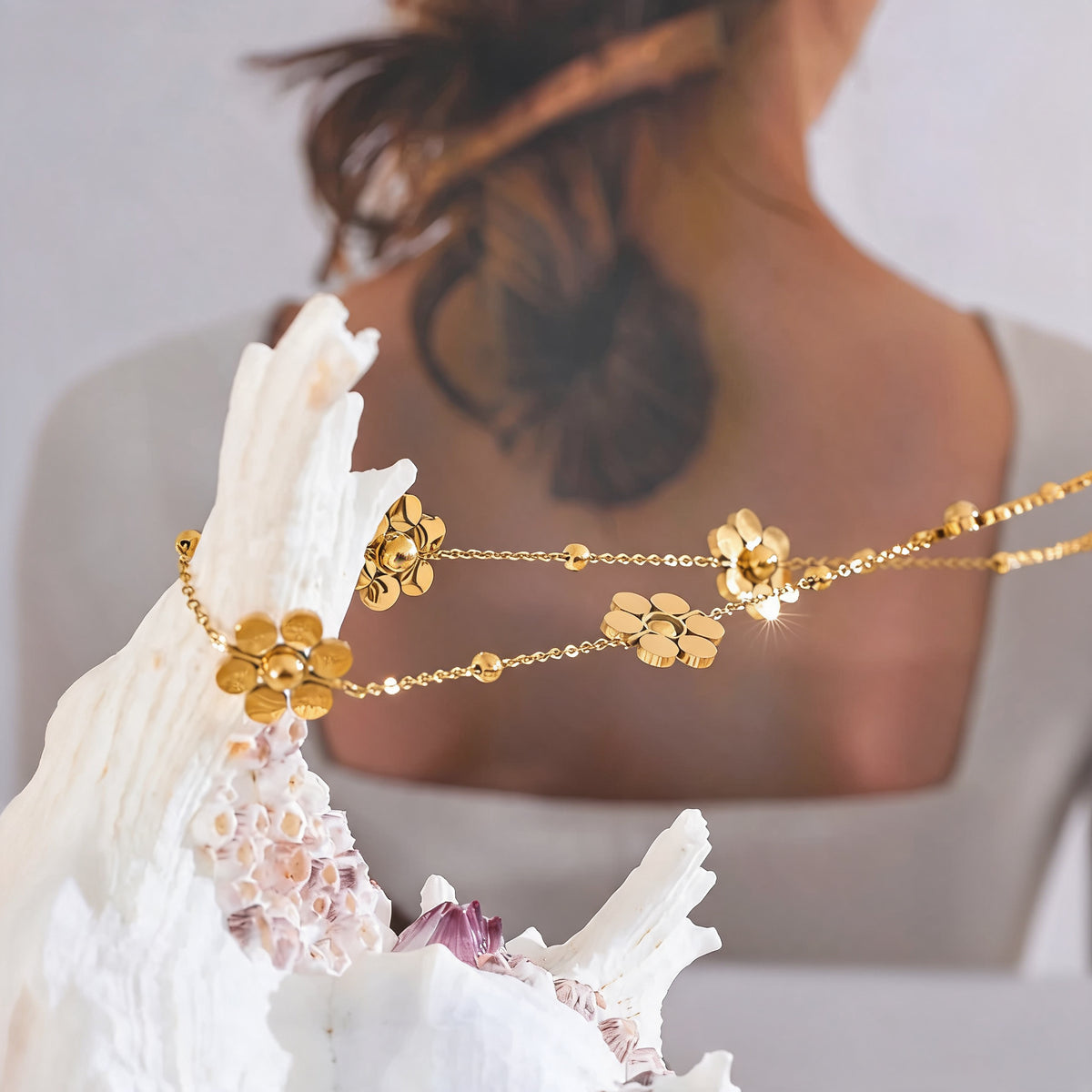 Briar Flower Chain Necklace