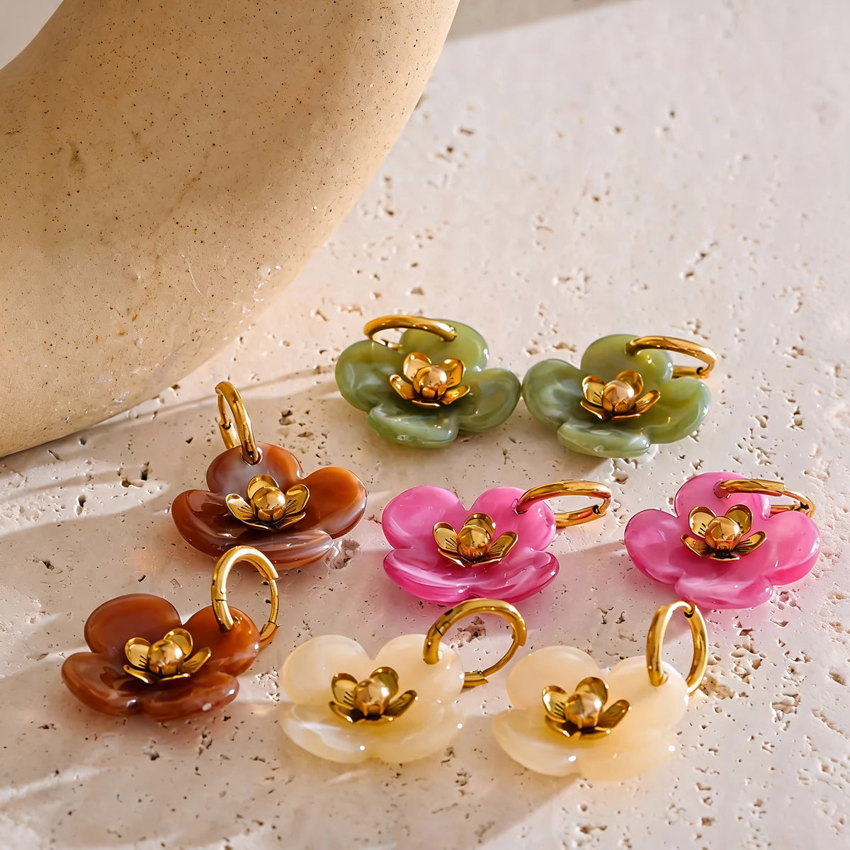 Rilla Resin Flower Earrings