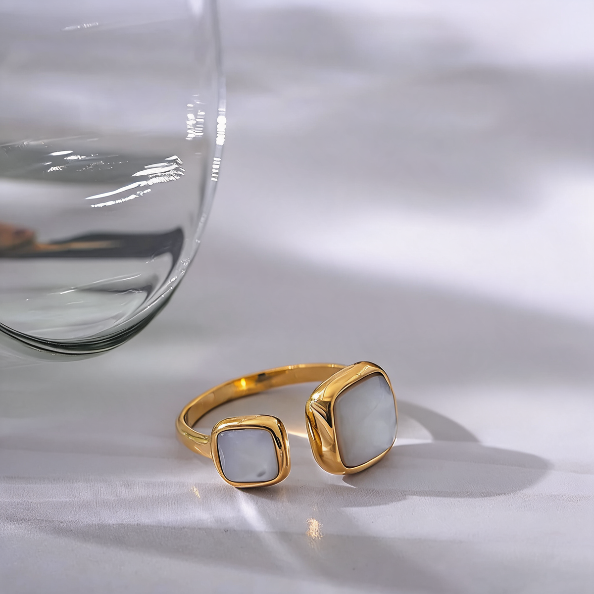 Clover Double Shell Ring