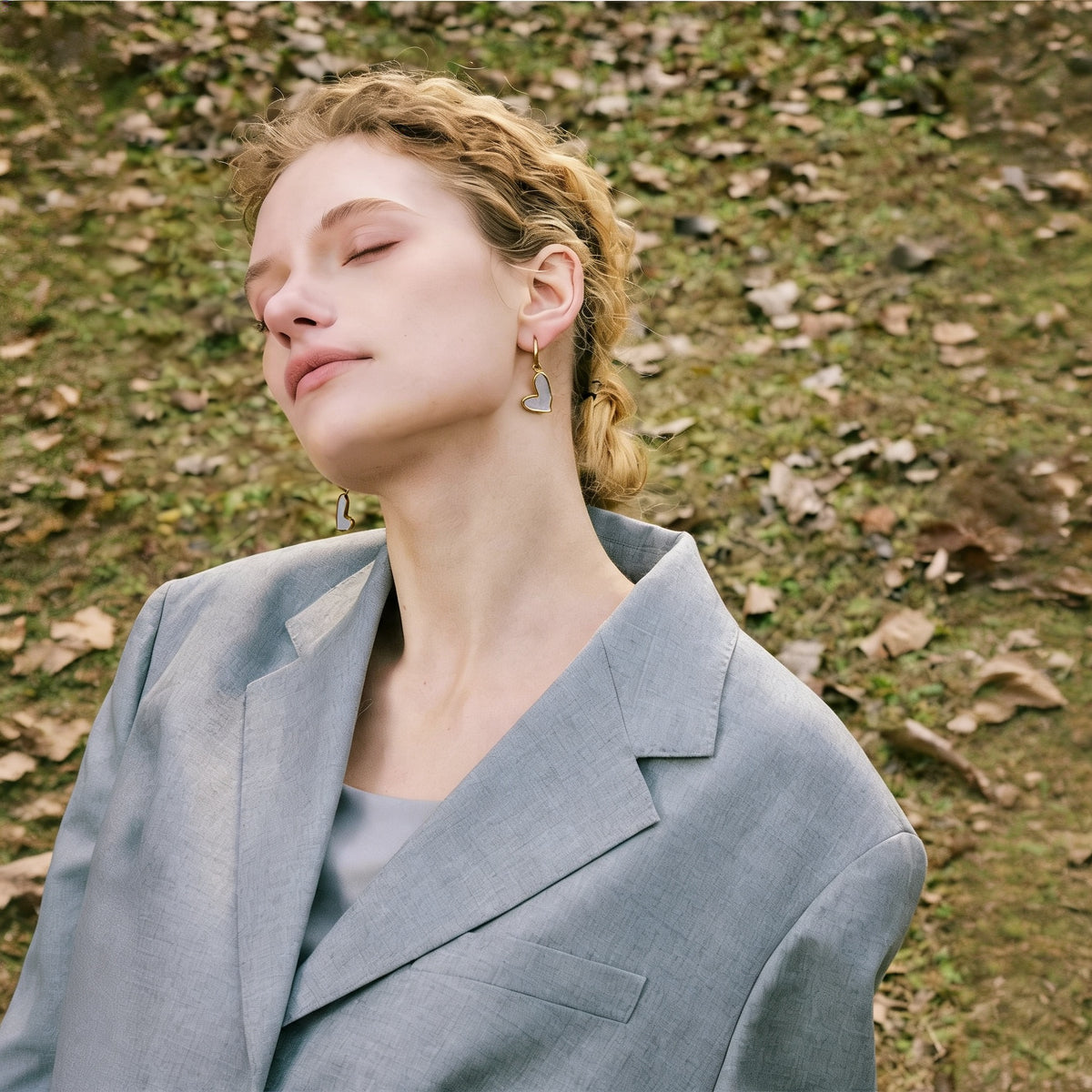 Lila Shell Heart Earrings