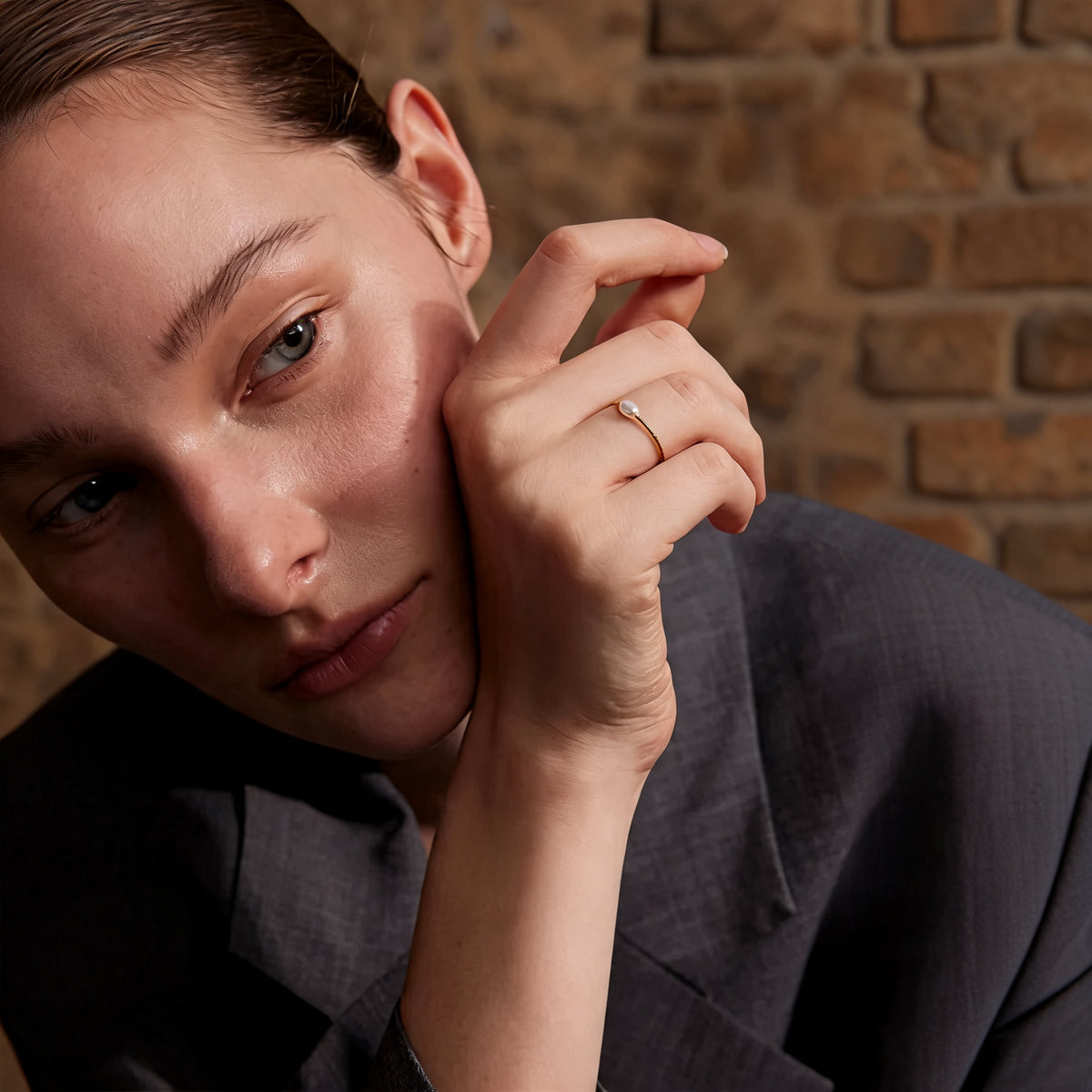 Neve Pearl Thin Ring