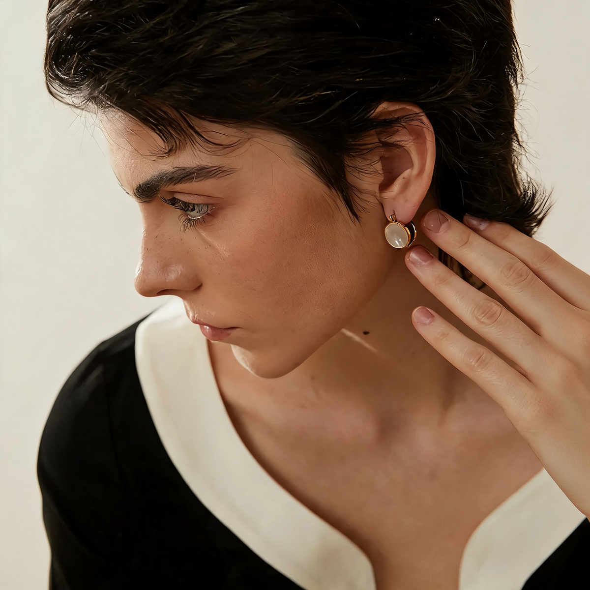 Robin Shell Hoop Earrings