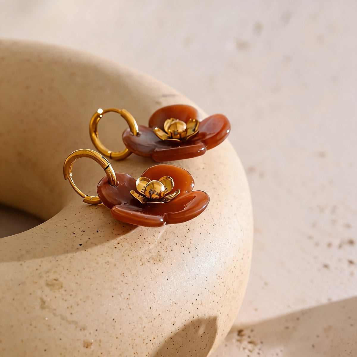 Rilla Resin Flower Earrings