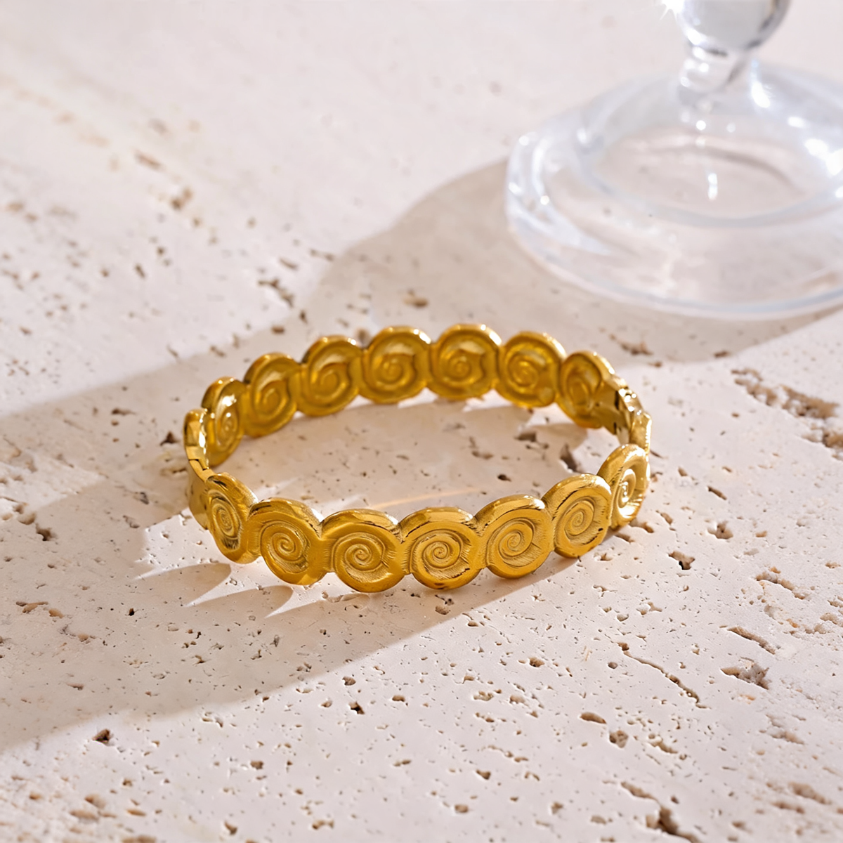 Marin Shell Bangle