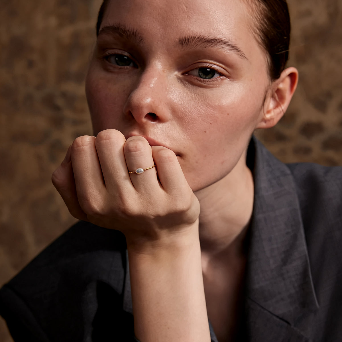 Neve Pearl Thin Ring