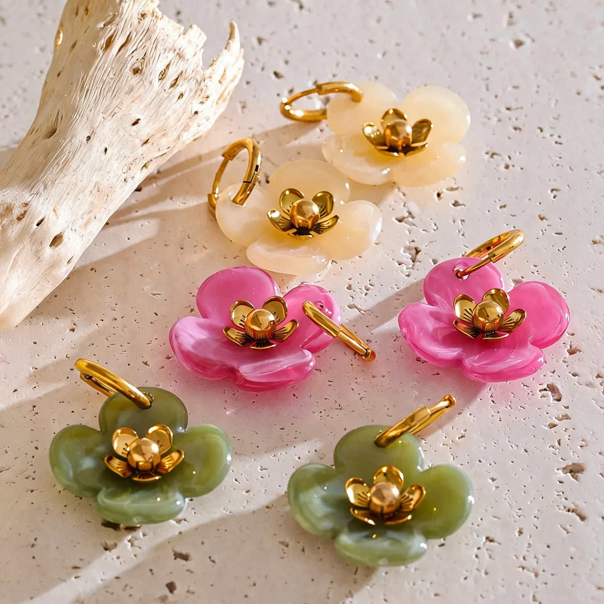 Rilla Resin Flower Earrings