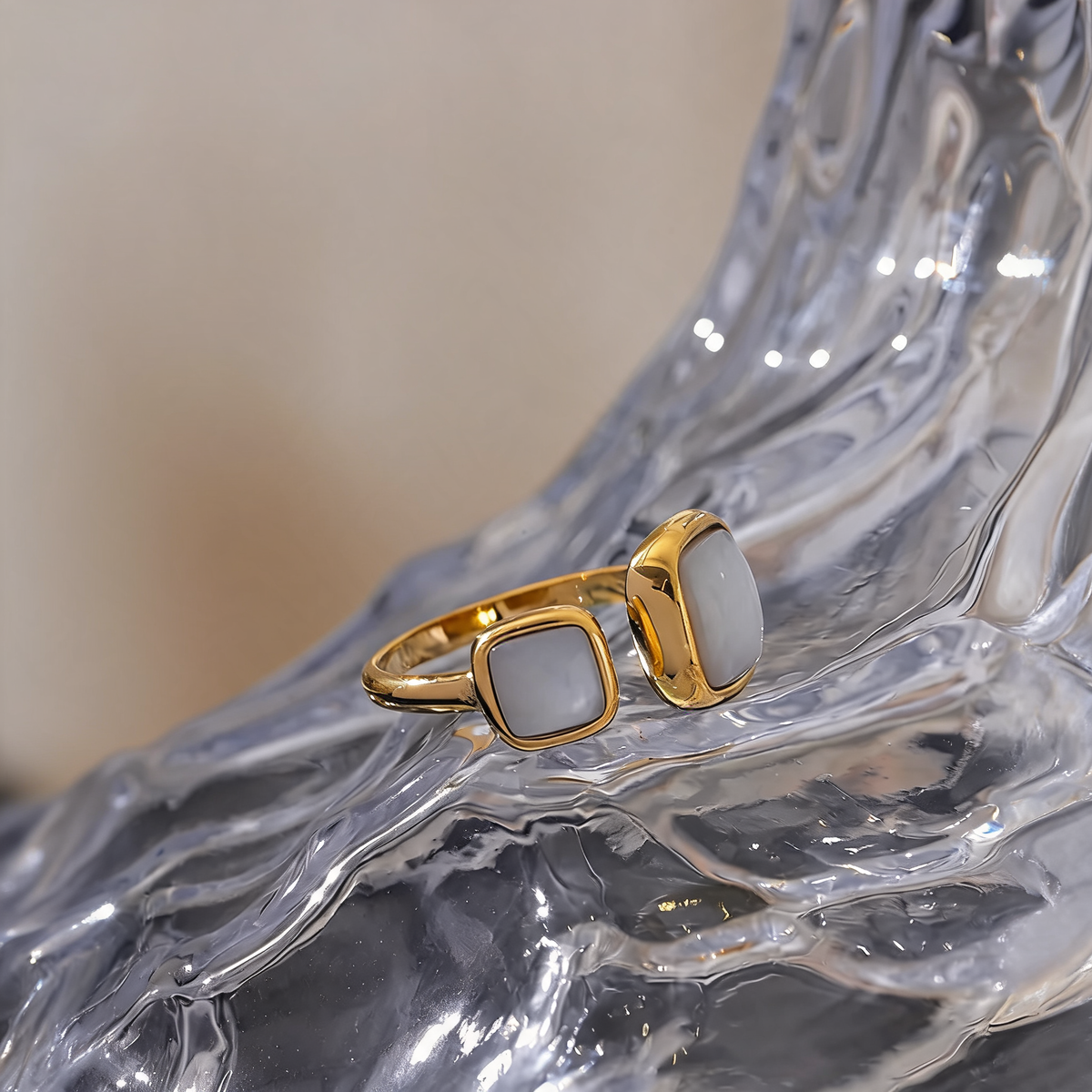 Clover Double Shell Ring