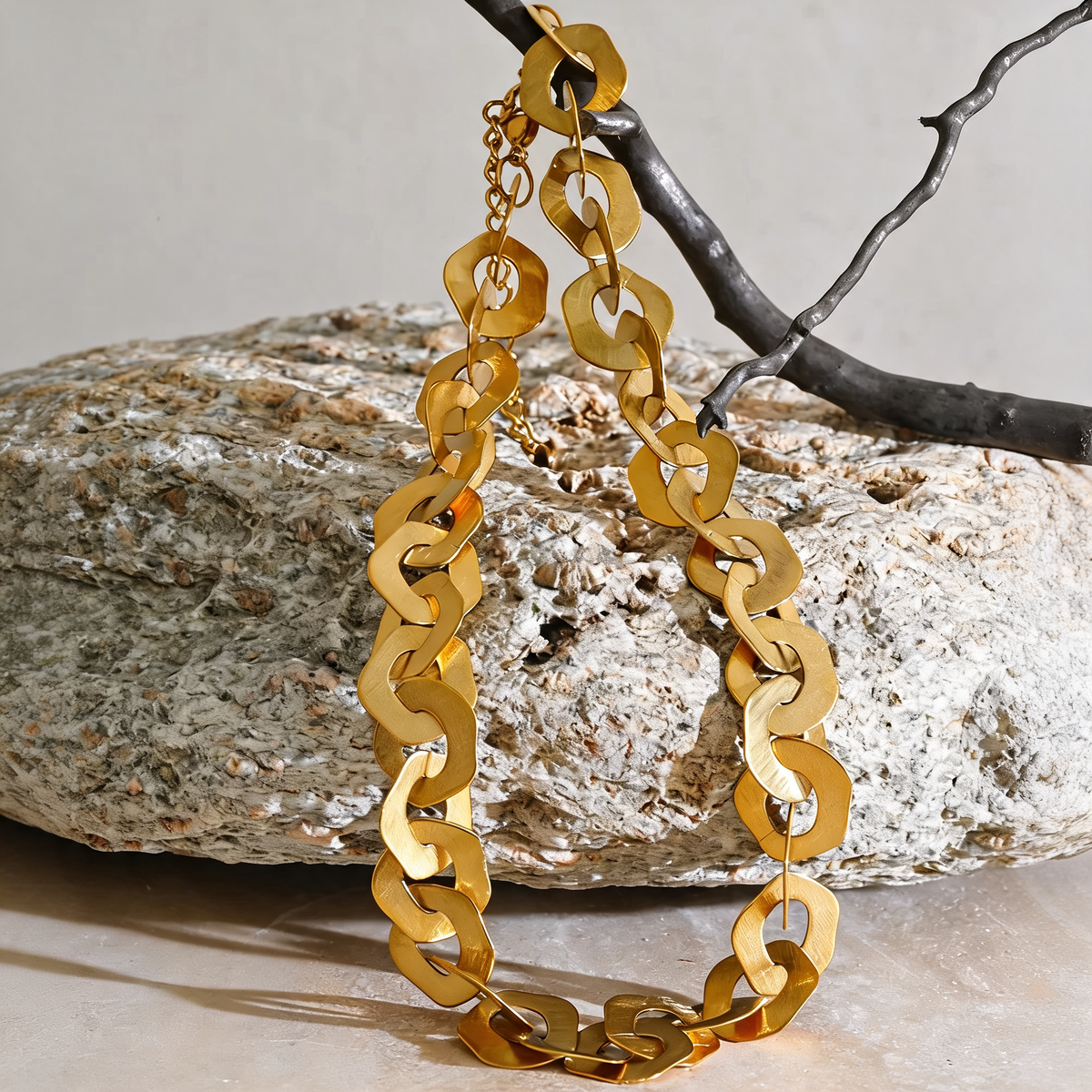 Ella Brushed Link Necklace