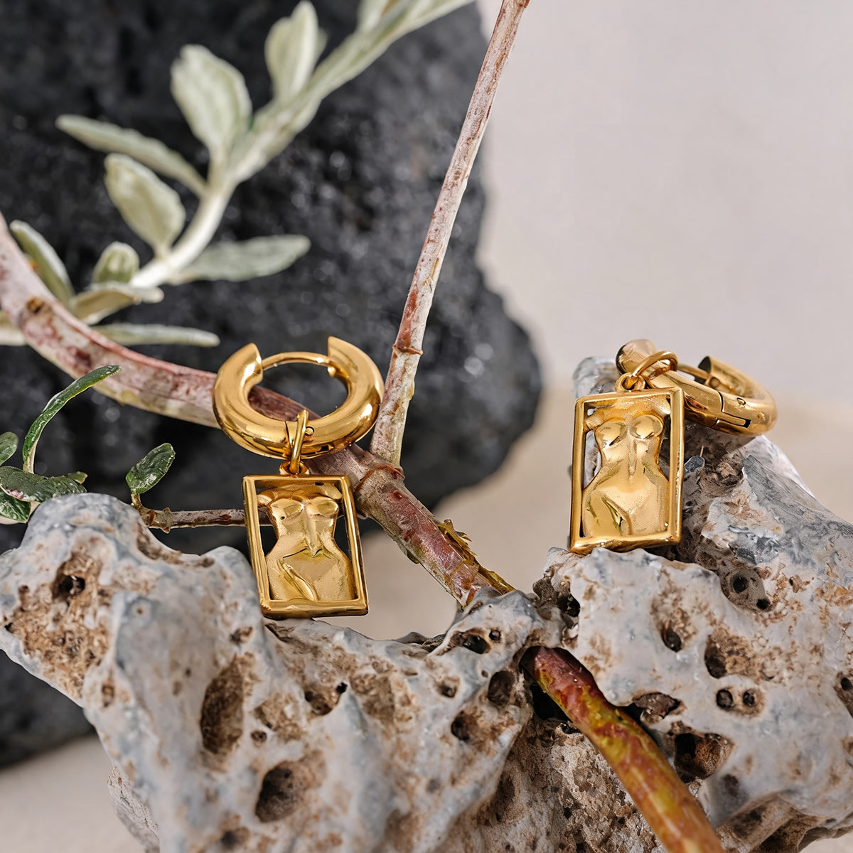 Nell Sculpted Hoop Earrings