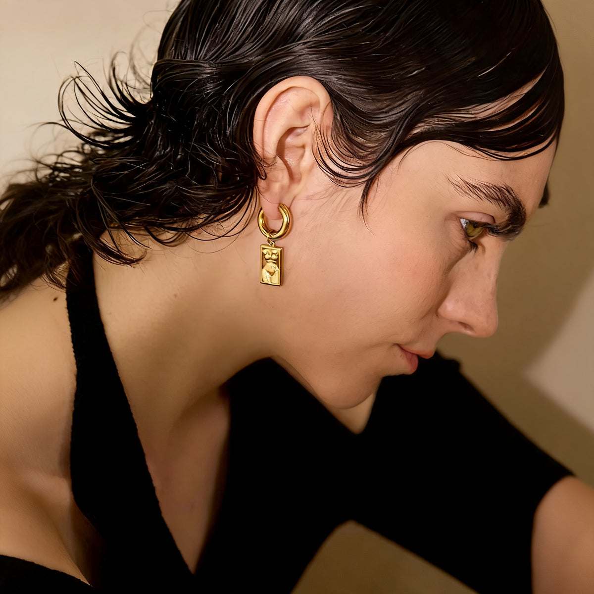Nell Sculpted Hoop Earrings